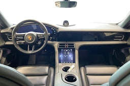 harmaa Porsche Taycan 2022 kuva 7.