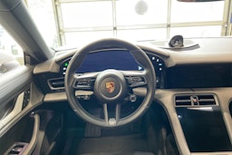 harmaa Porsche Taycan 2022 kuva 10.