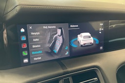 harmaa Porsche Taycan 2022 kuva 15.
