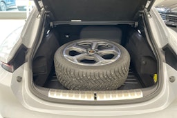 harmaa Porsche Taycan 2022 kuva 23.