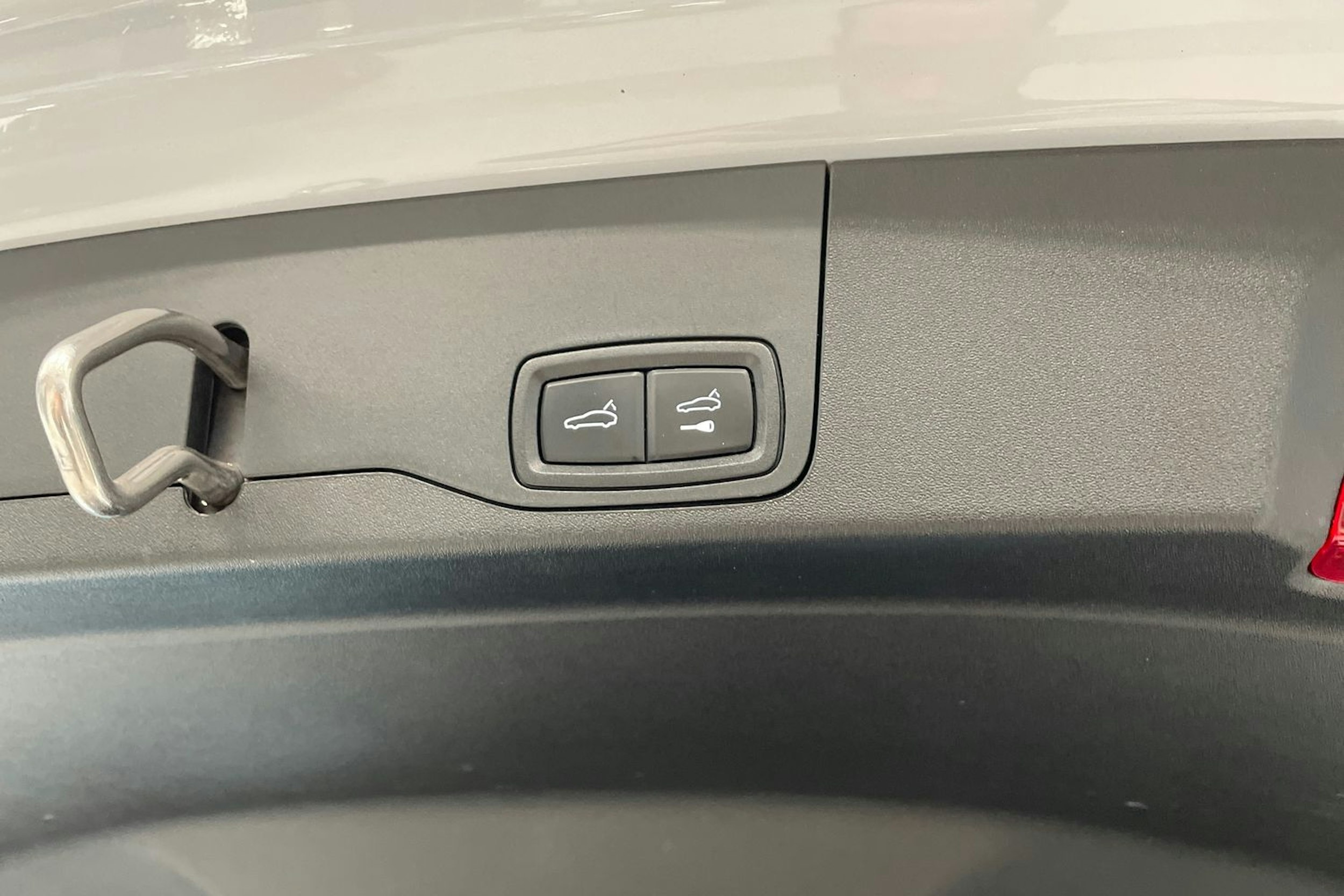 harmaa Porsche Taycan 2022 kuva 24.