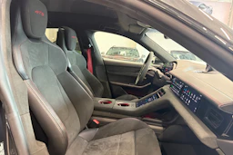 Harmaa Porsche Taycan 2022 kuva 14.