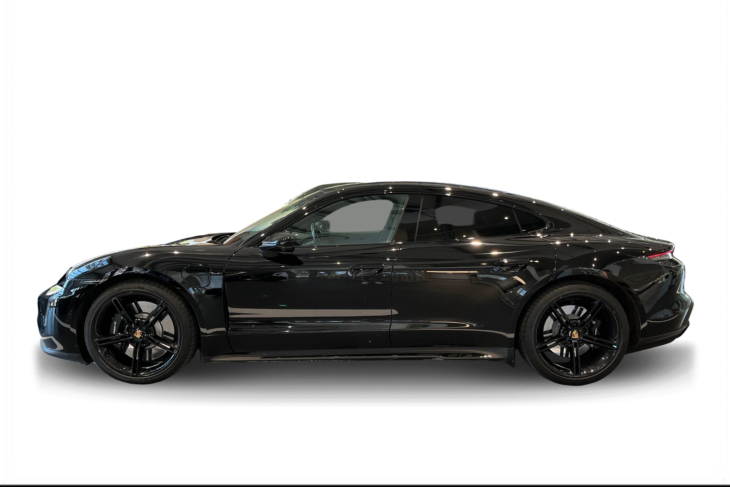 musta Porsche Taycan 2022 kuva 5.