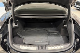 Musta Porsche Taycan 2022 kuva 9.