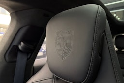 Musta Porsche Taycan 2022 kuva 18.