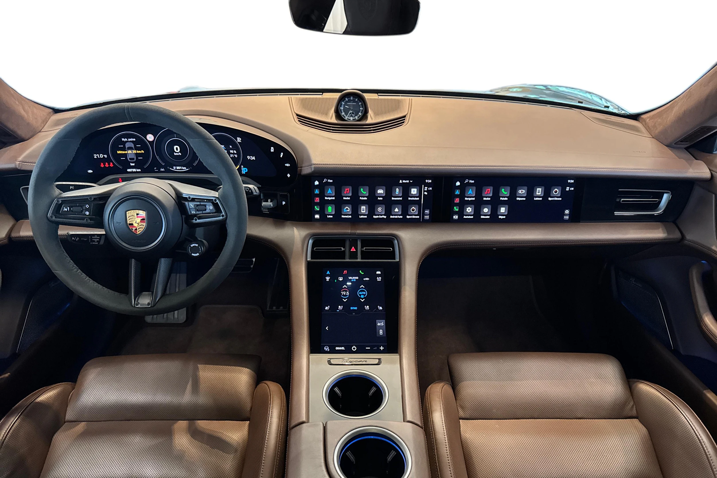 Harmaa Porsche Taycan 2022 kuva 8.