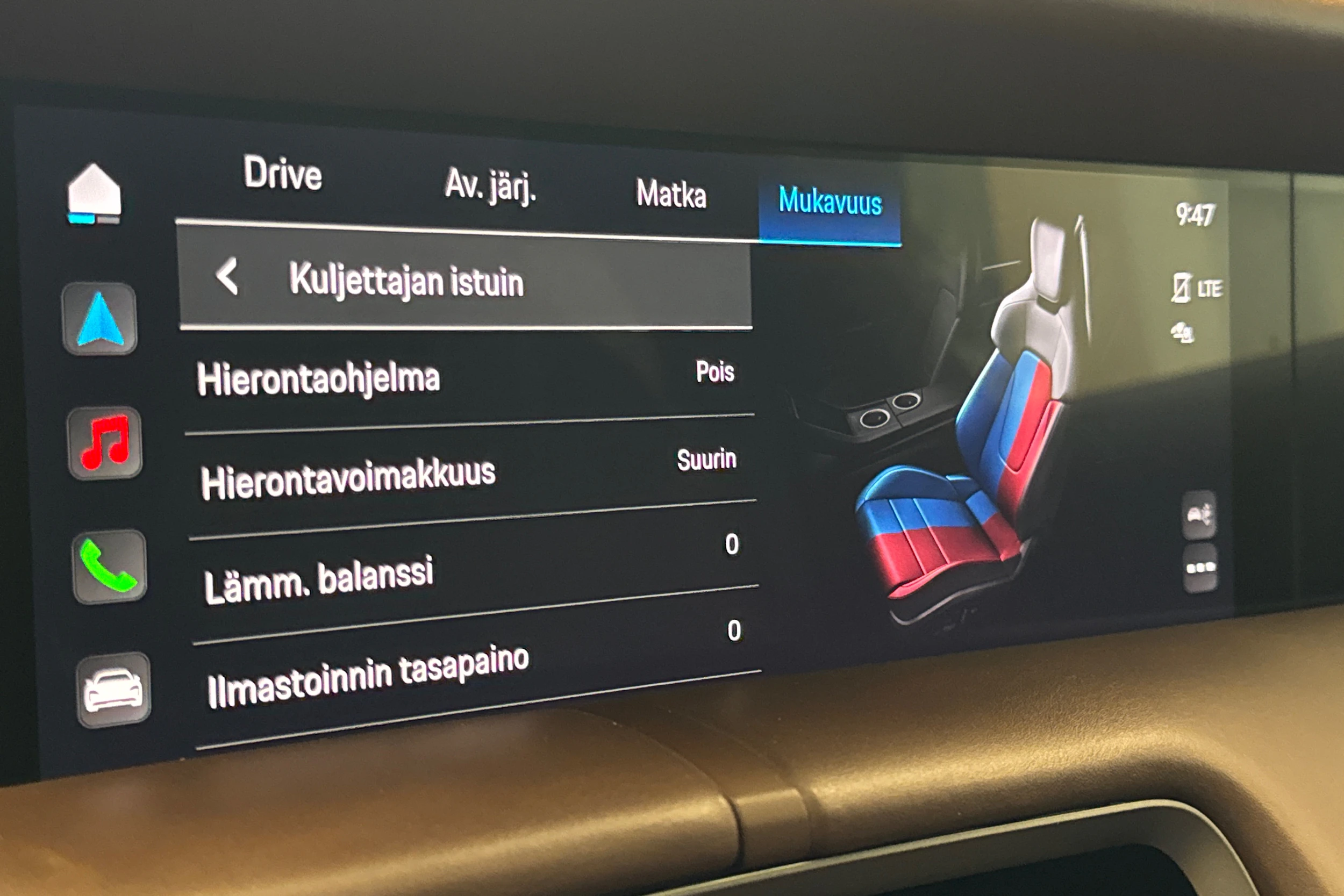 Harmaa Porsche Taycan 2022 kuva 18.