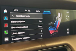 Harmaa Porsche Taycan 2022 kuva 18.