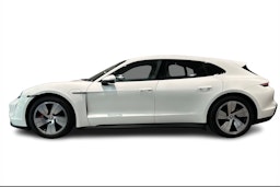 valkoinen Porsche Taycan 2022 kuva 5.