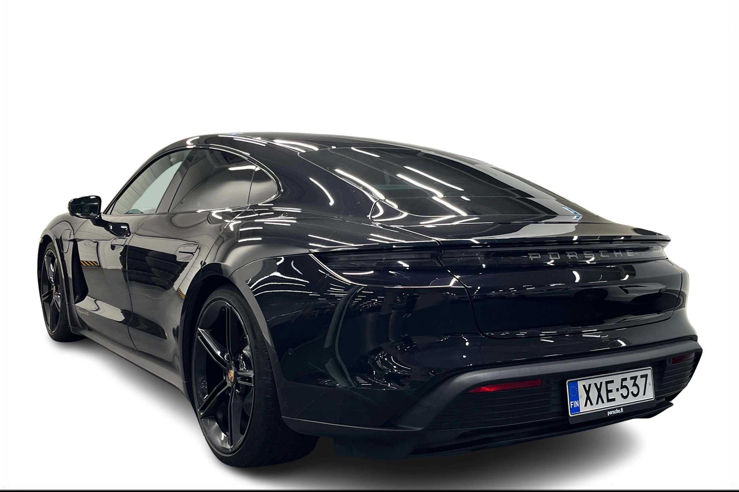 musta Porsche Taycan 2022 kuva 2.