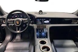musta Porsche Taycan 2022 kuva 7.