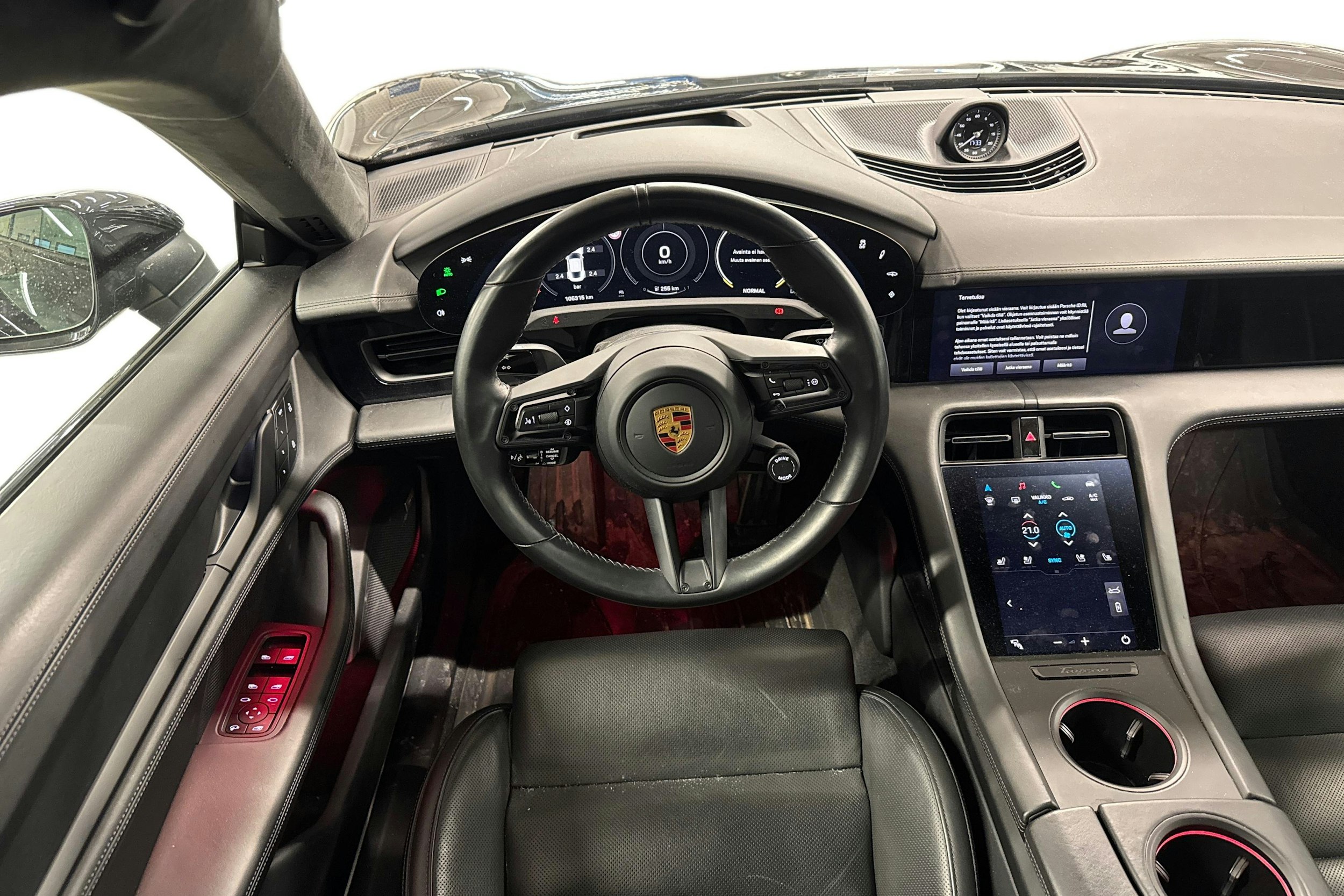 Musta Porsche Taycan 2022 kuva 3.