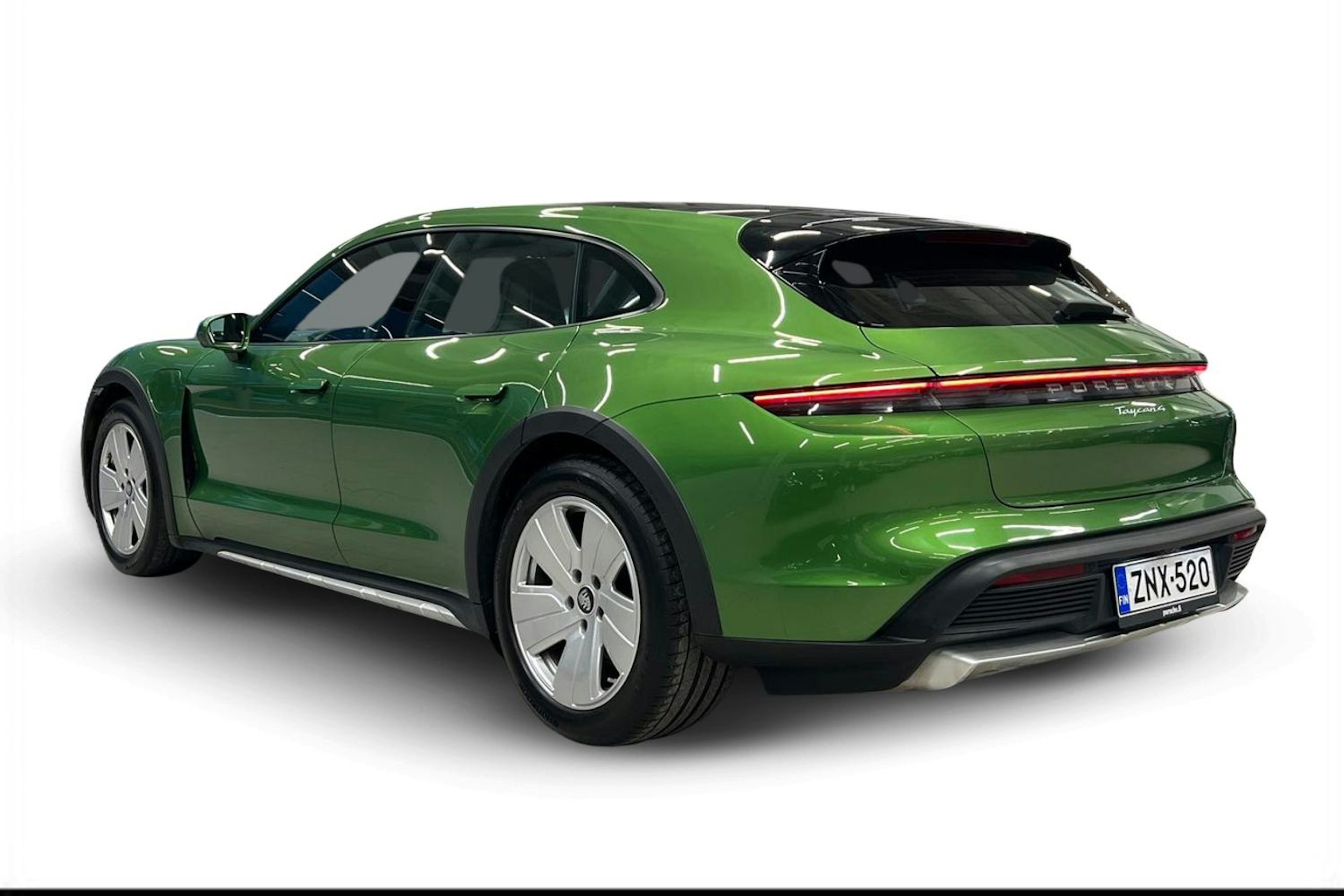Vihreä Porsche Taycan 2022 kuva 2.