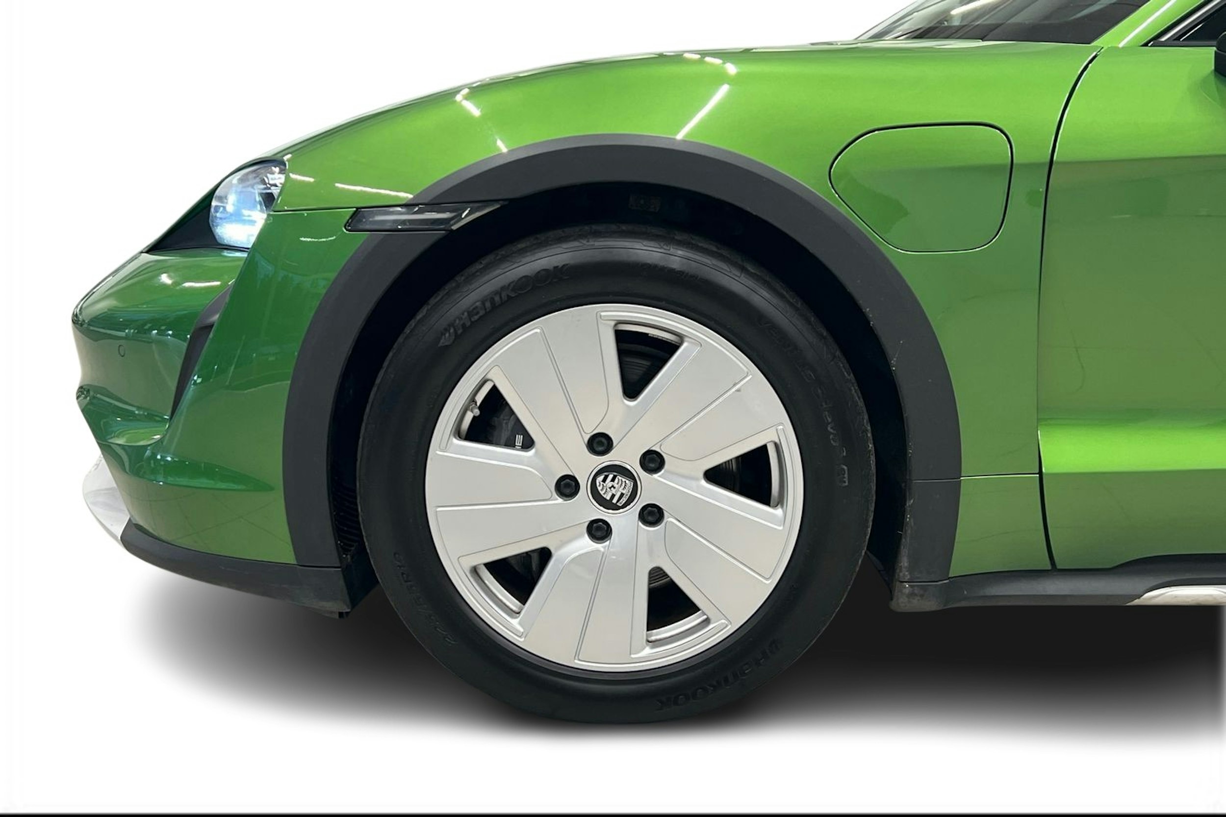 Vihreä Porsche Taycan 2022 kuva 9.