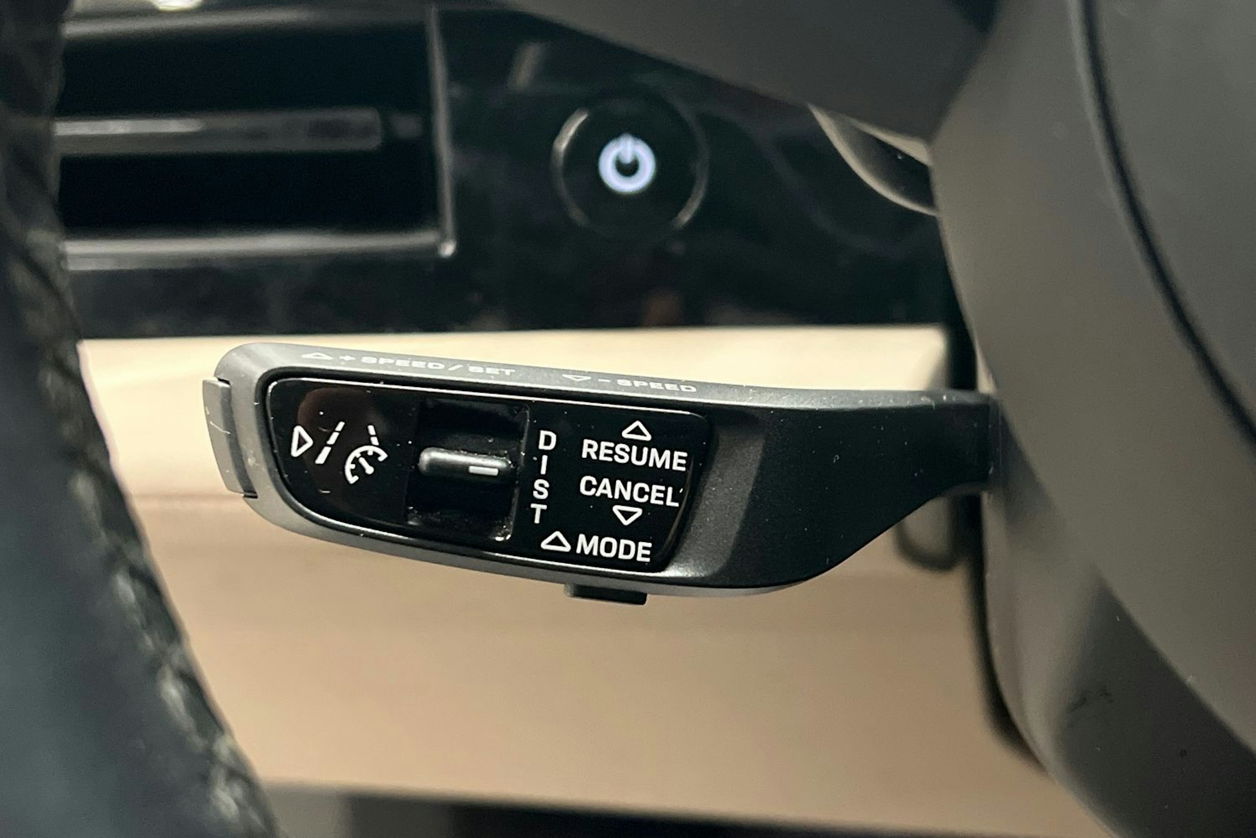 Vihreä Porsche Taycan 2022 kuva 14.