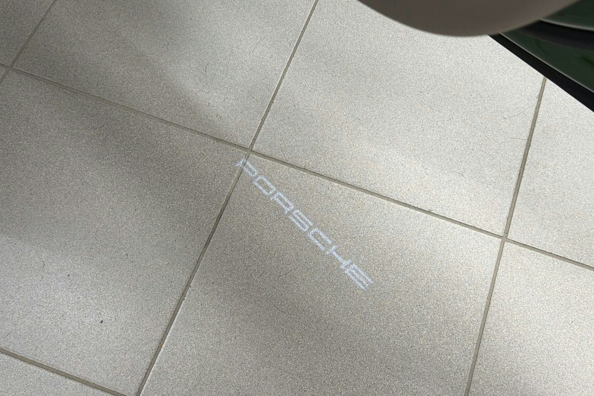 Vihreä Porsche Taycan 2022 kuva 20.