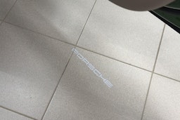 Vihreä Porsche Taycan 2022 kuva 20.