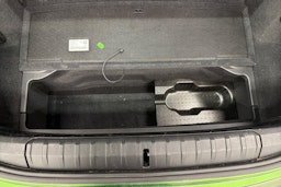 Vihreä Porsche Taycan 2022 kuva 23.