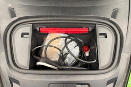 Vihreä Porsche Taycan 2022 kuva 24.