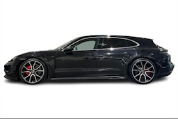 musta Porsche Taycan 2022 kuva 5.