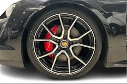 musta Porsche Taycan 2022 kuva 9.
