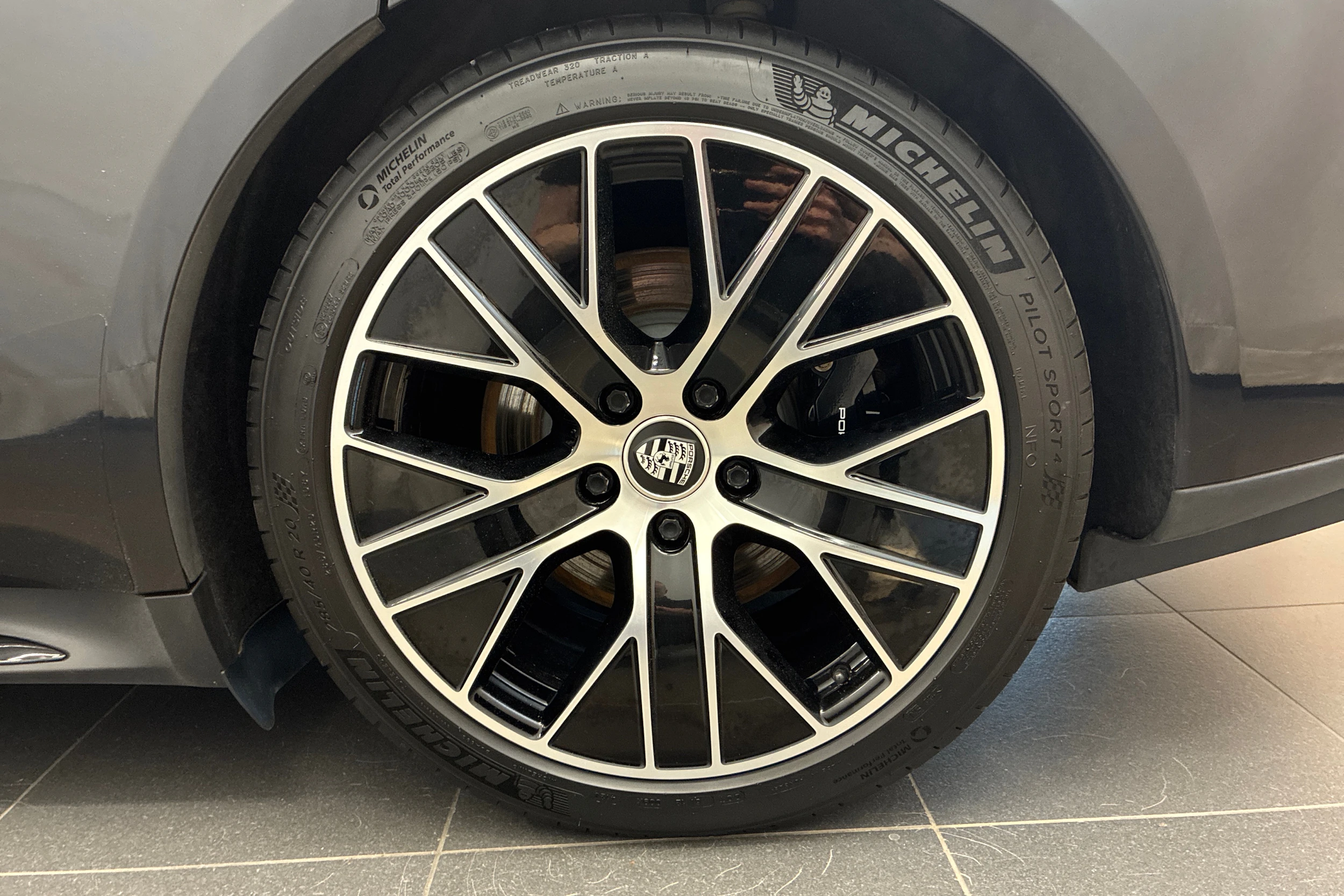 Porsche Taycan 2023 kuva 11.
