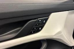 Porsche Taycan 2023 kuva 13.