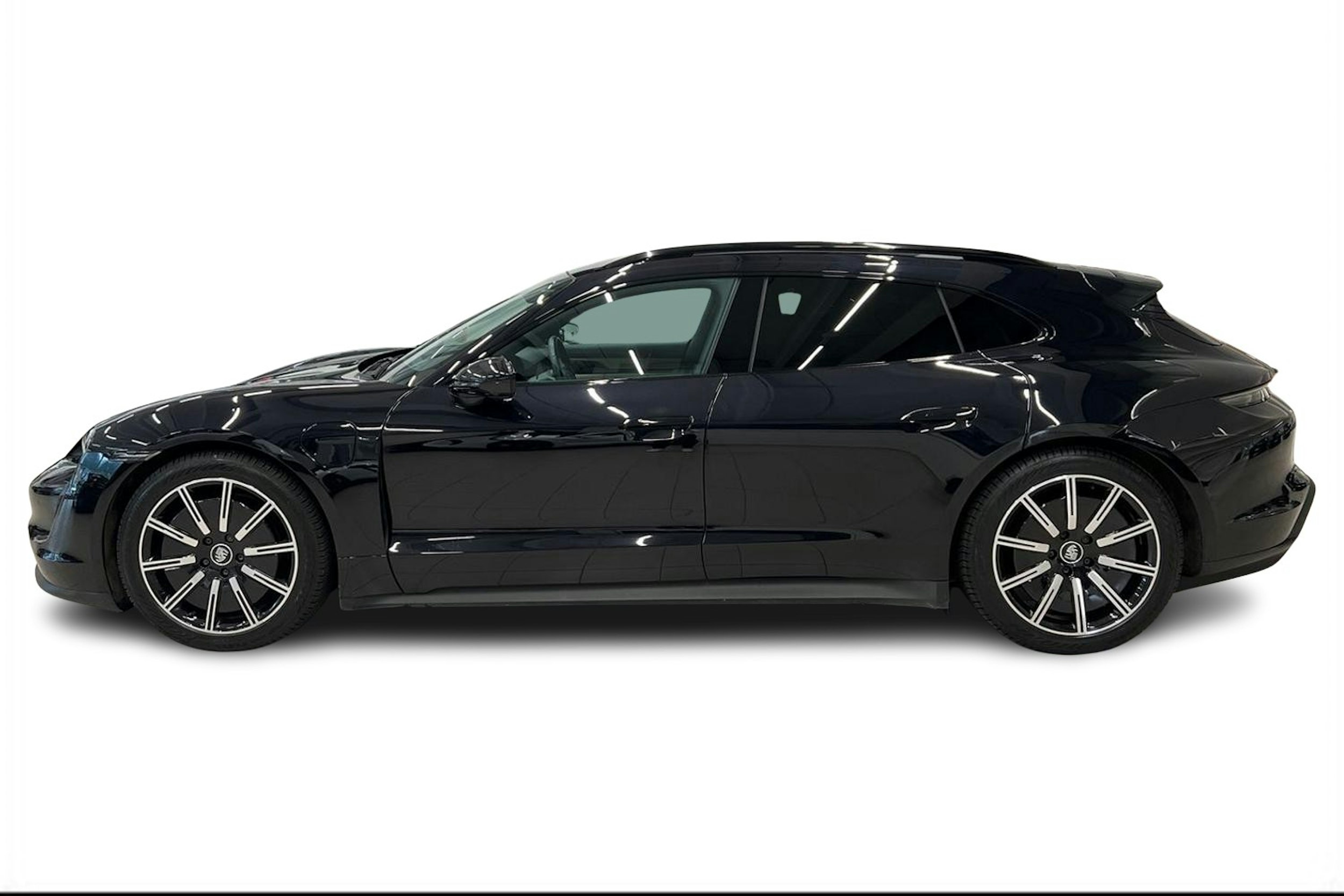 musta Porsche Taycan 2023 kuva 5.