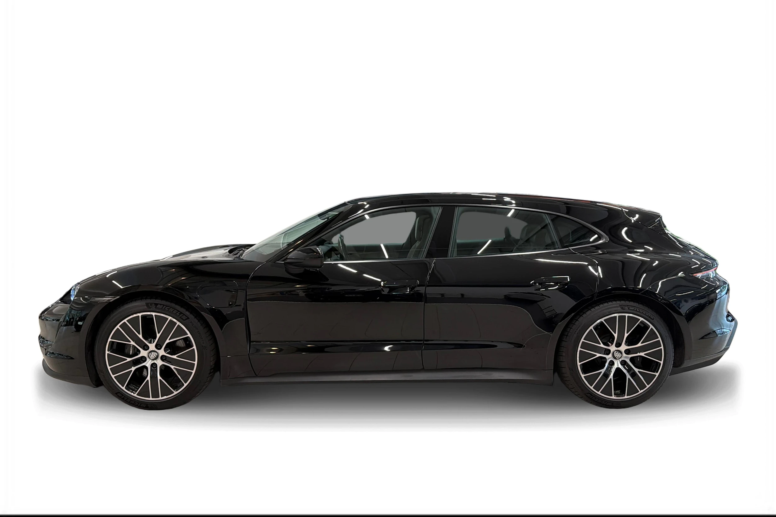 Musta Porsche Taycan 2023 kuva 6.