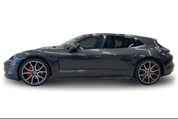 harmaa Porsche Taycan 2023 kuva 5.