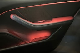 harmaa Porsche Taycan 2023 kuva 16.