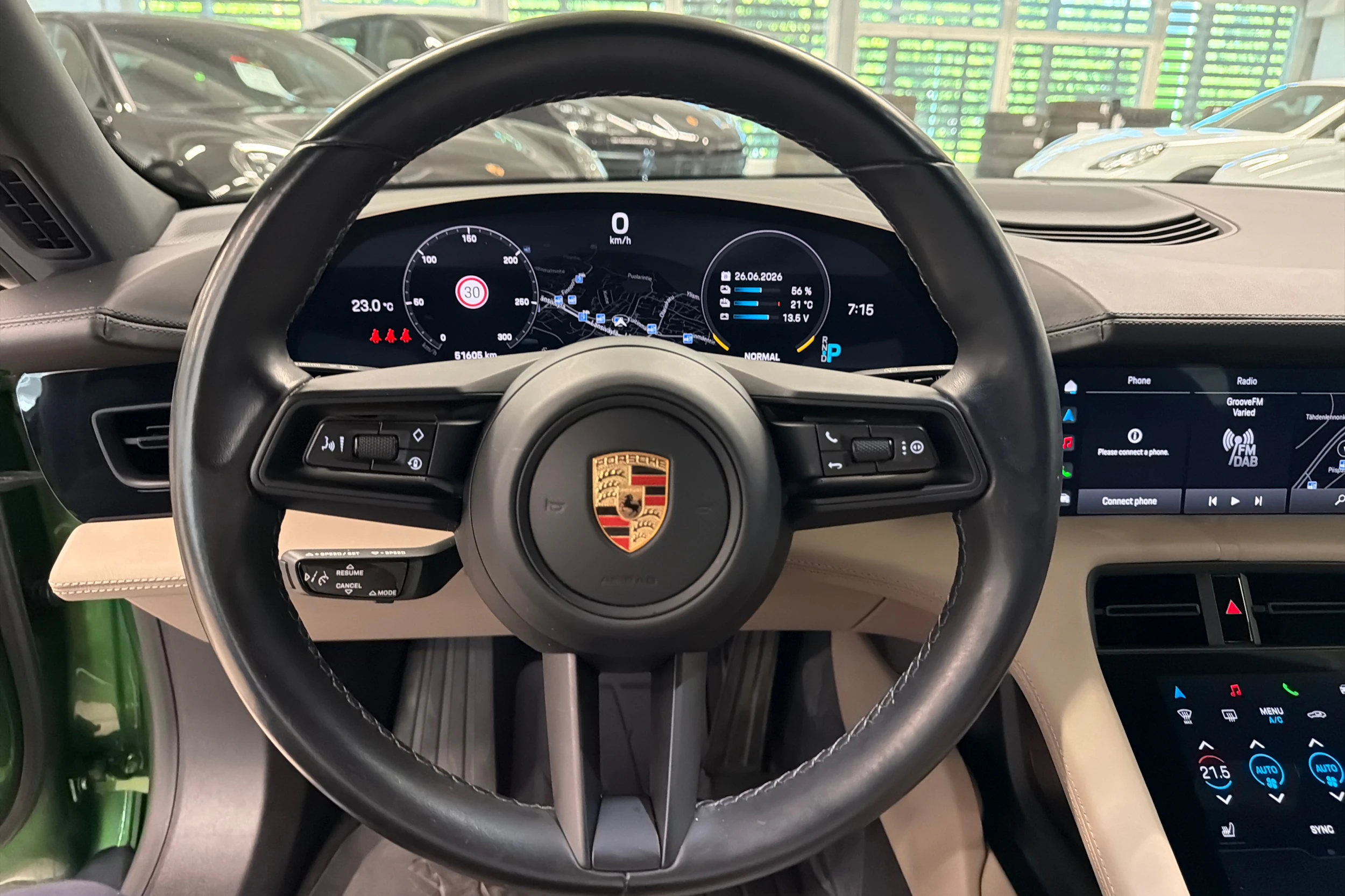 vihreä Porsche Taycan 2023 kuva 19.