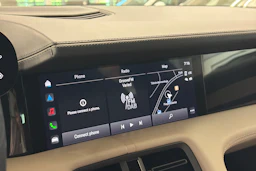 vihreä Porsche Taycan 2023 kuva 23.