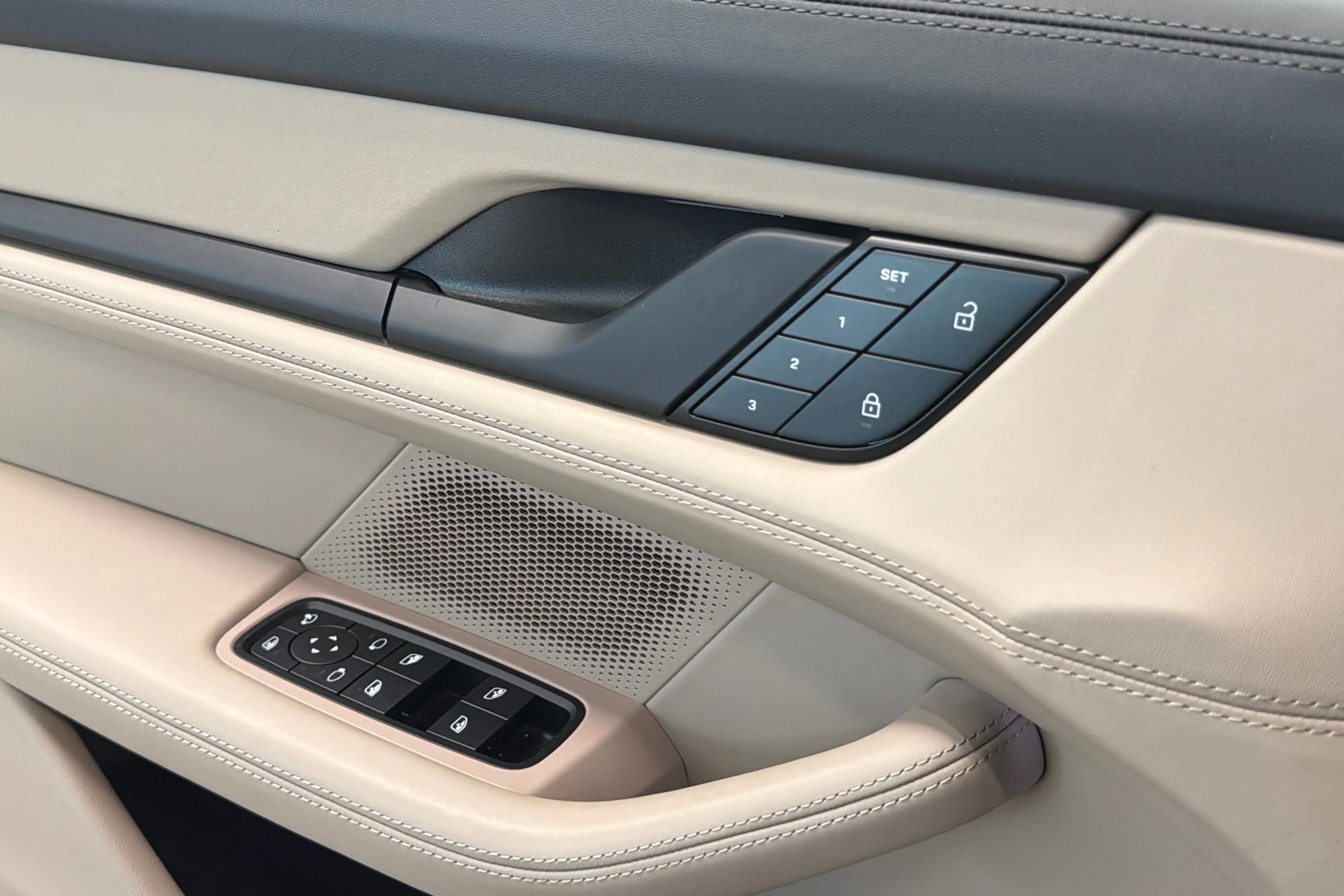 vihreä Porsche Taycan 2023 kuva 25.