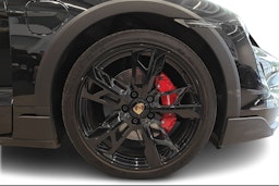 musta Porsche Taycan 2023 kuva 9.