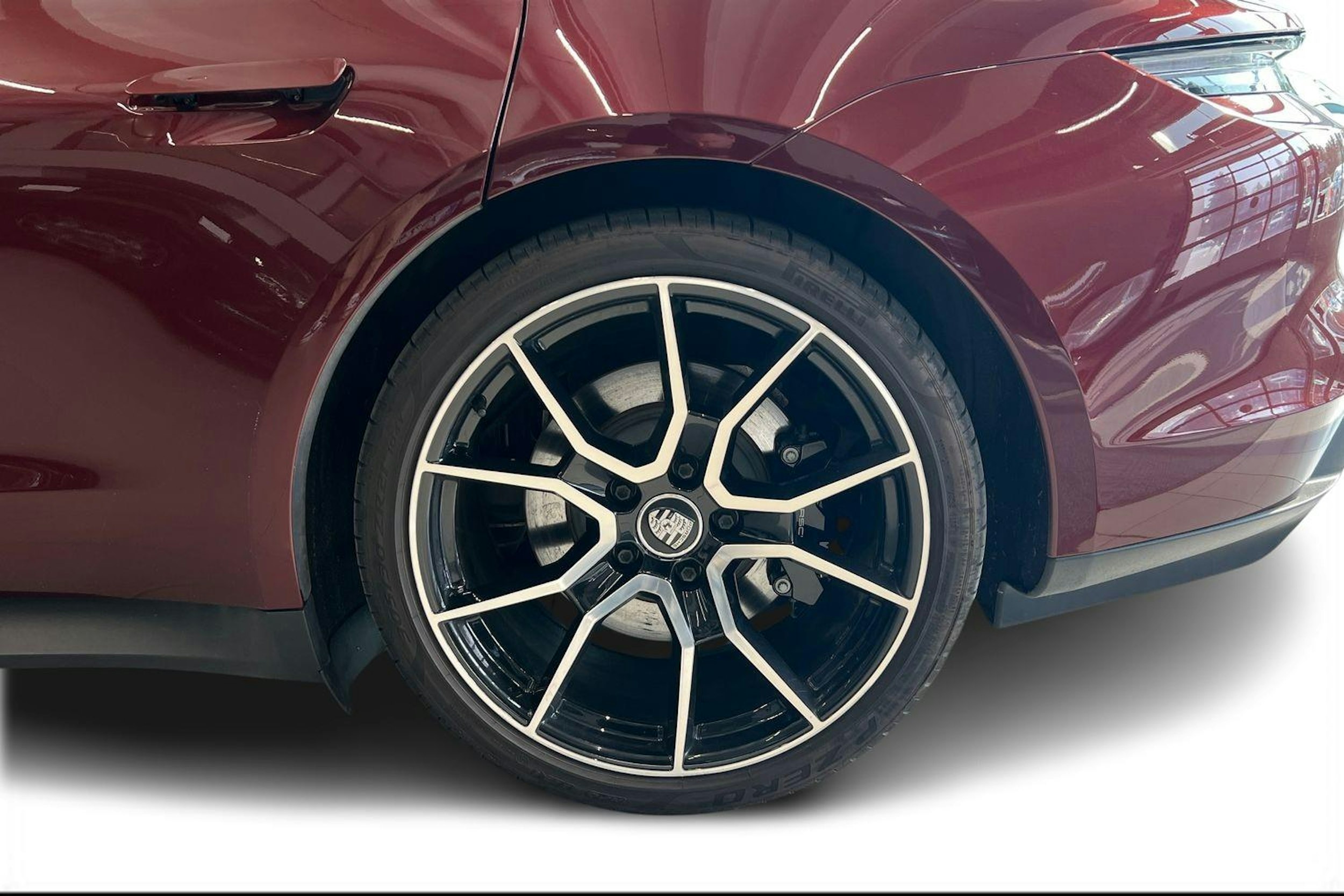 Punainen Porsche Taycan 2023 kuva 8.