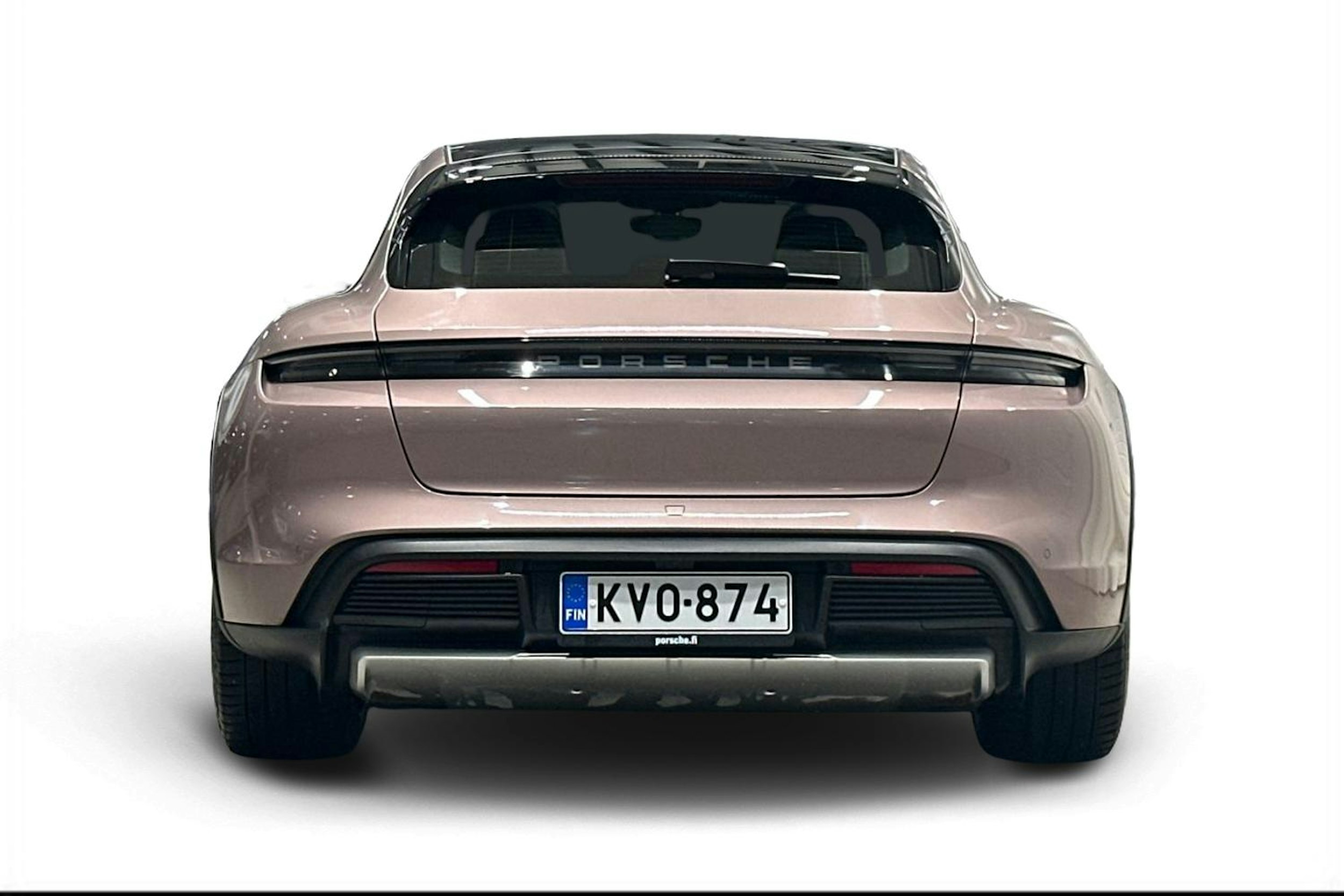 Punainen Porsche Taycan 2023 kuva 3.