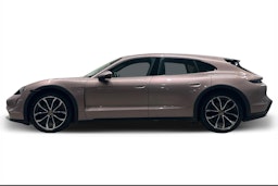 Punainen Porsche Taycan 2023 kuva 5.