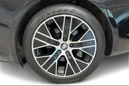 musta Porsche Taycan 2023 kuva 9.