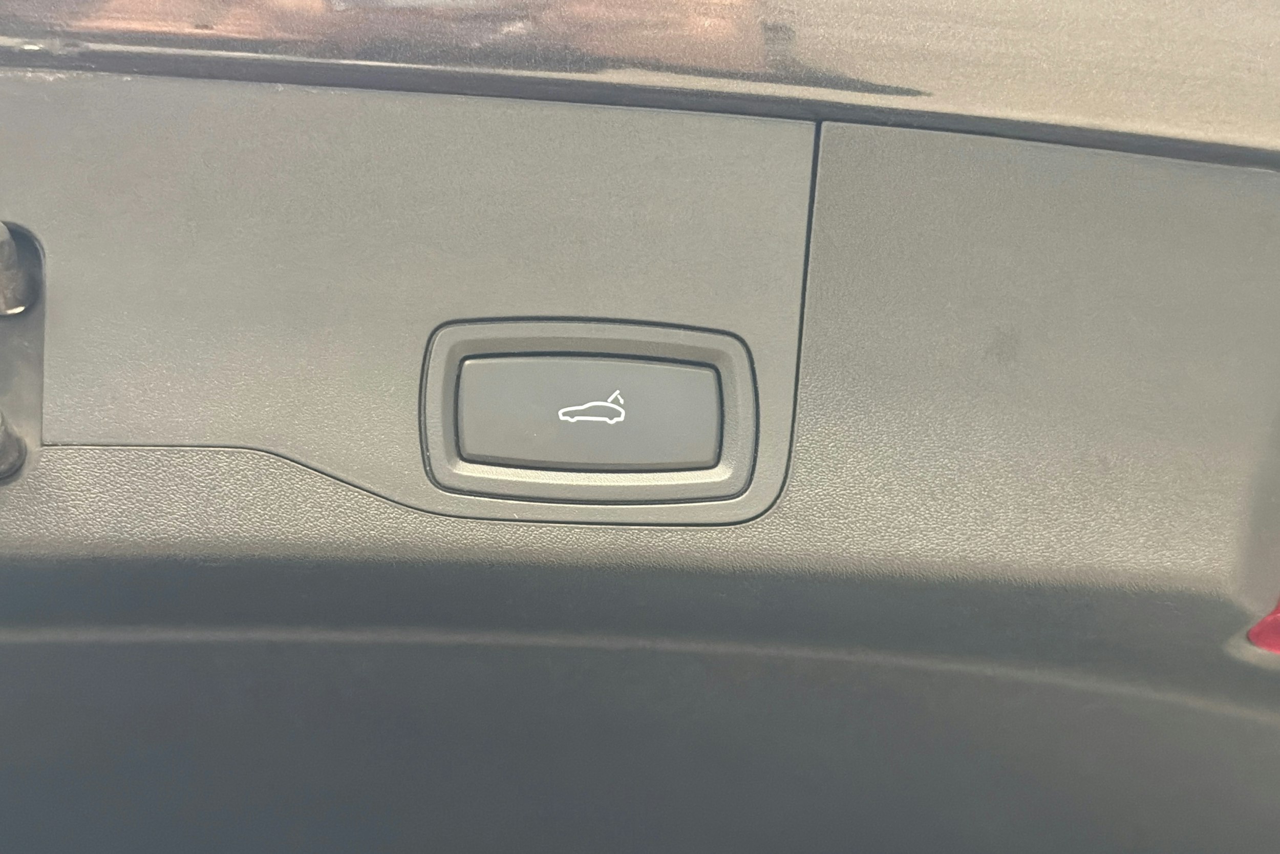 met. Harmaa Porsche Taycan 2023 kuva 15.