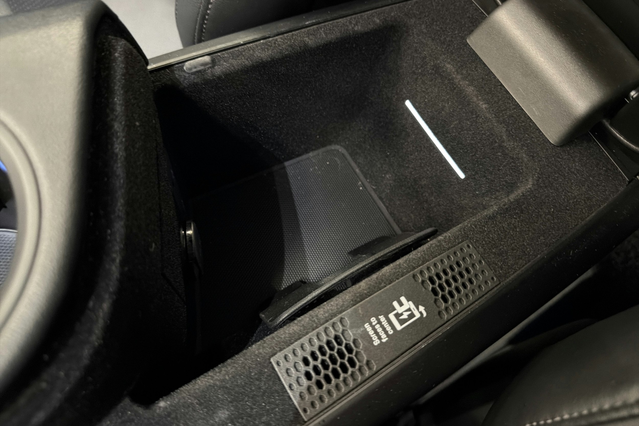 met. Harmaa Porsche Taycan 2023 kuva 24.