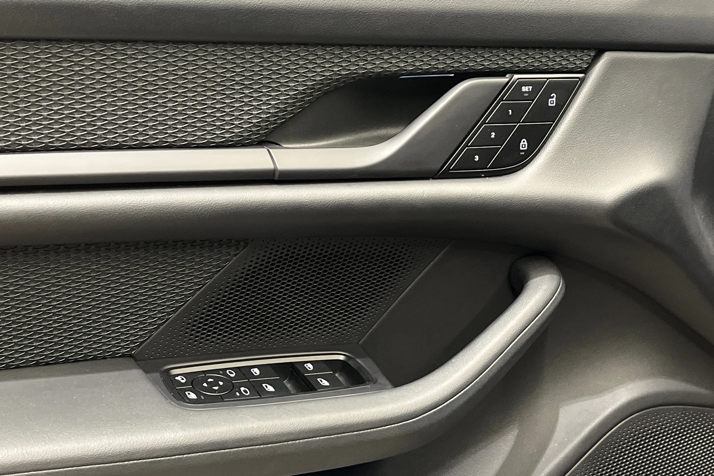 Porsche Taycan 2023 kuva 17.
