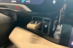 met. Ruskea (beige) Porsche Taycan 2023 kuva 12.