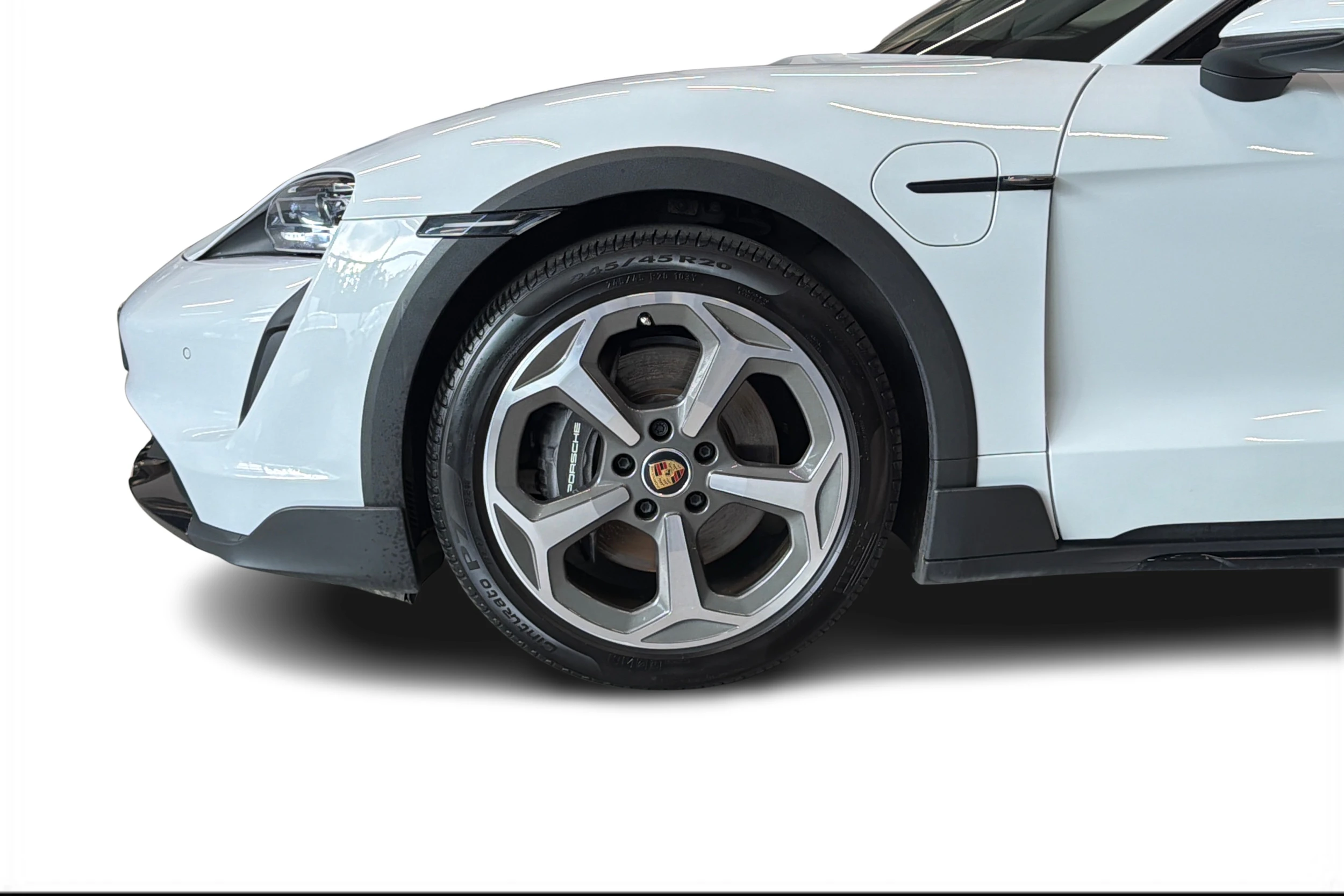 Valkoinen Porsche Taycan 2023 kuva 8.
