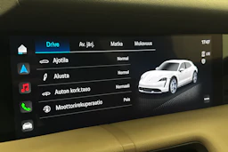 musta Porsche Taycan 2023 kuva 12.