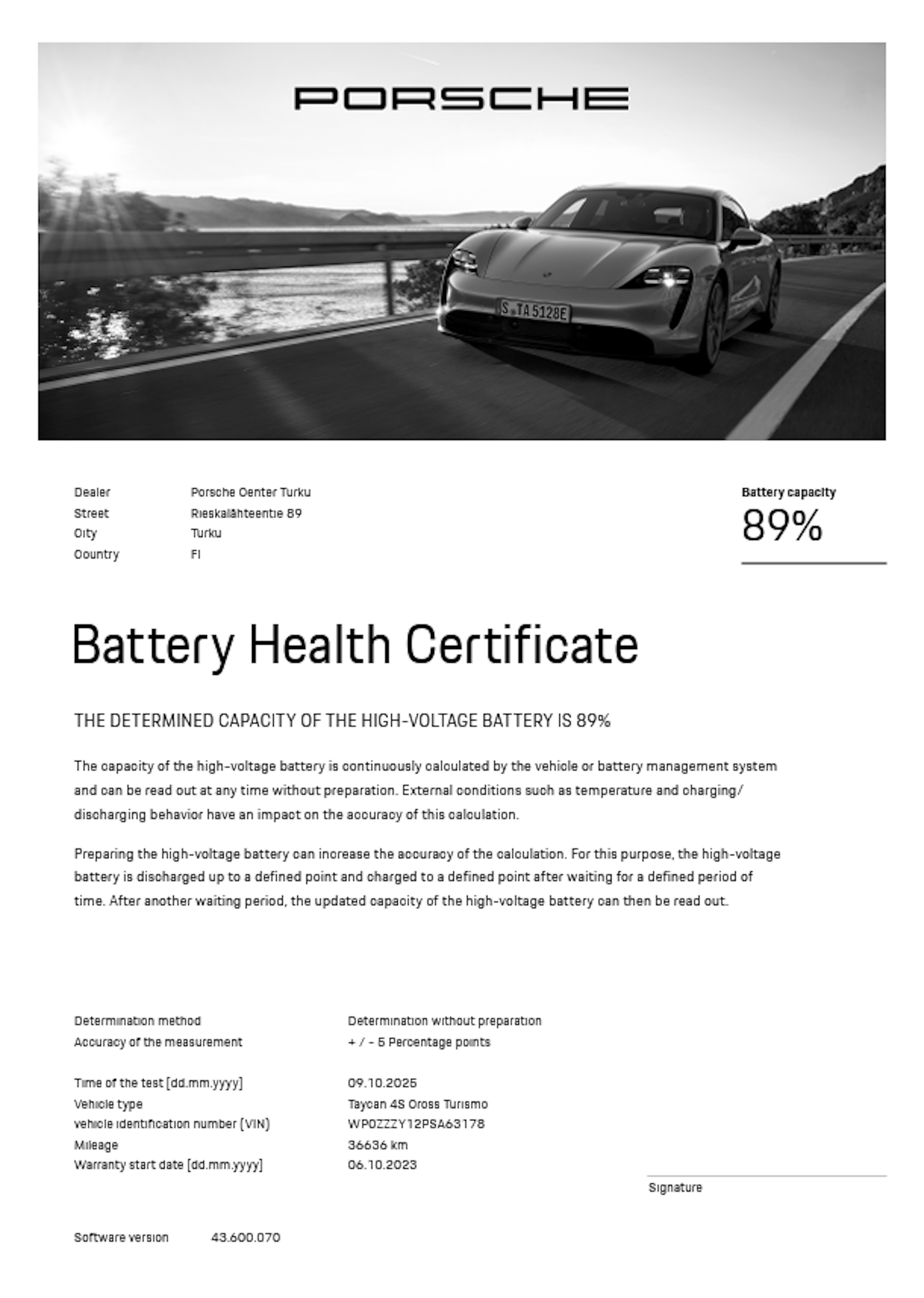 punainen Porsche Taycan 2023 kuva 34.