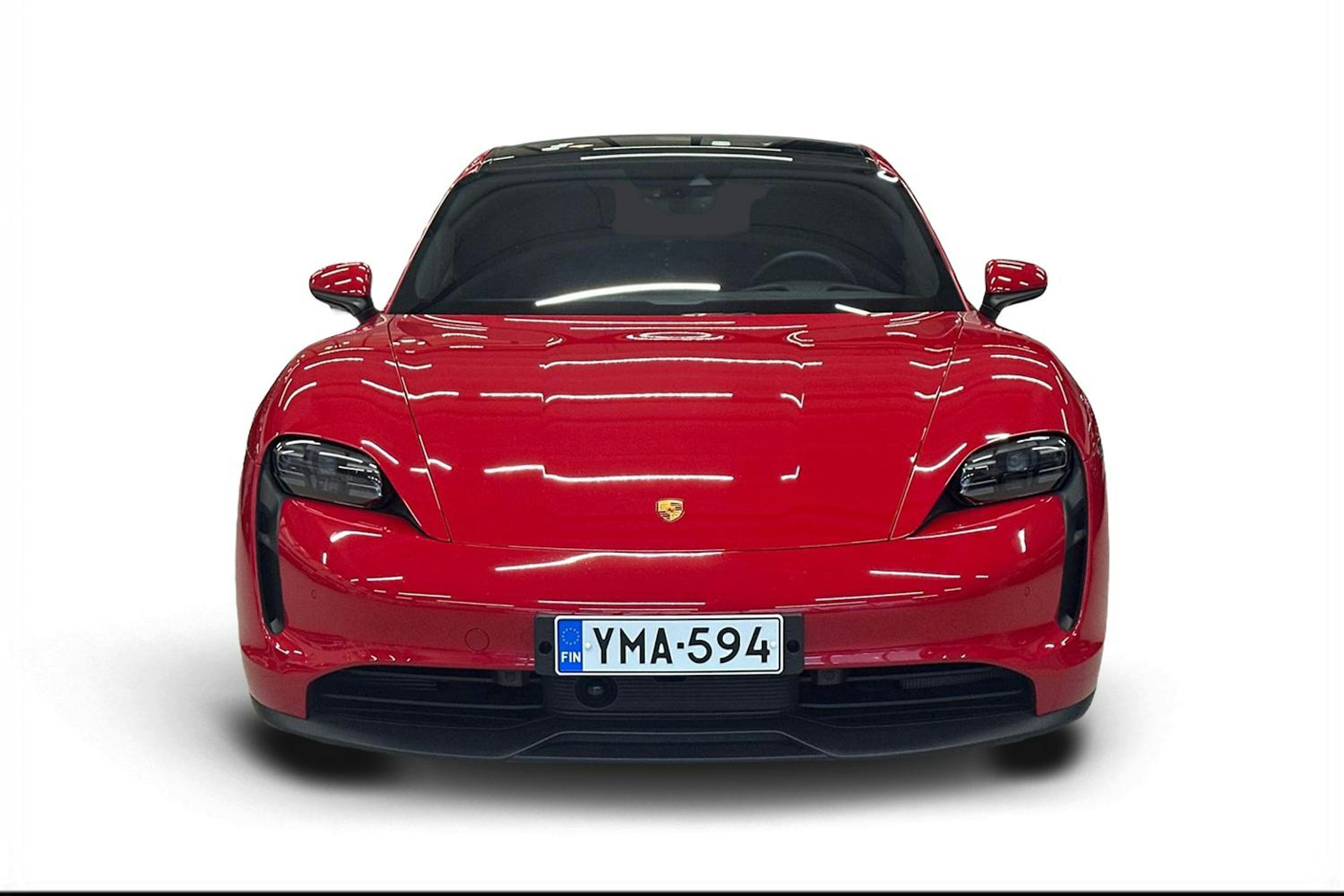 punainen Porsche Taycan 2023 kuva 4.