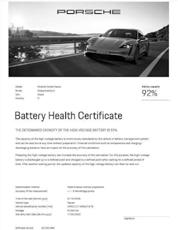 punainen Porsche Taycan 2023 kuva 11.