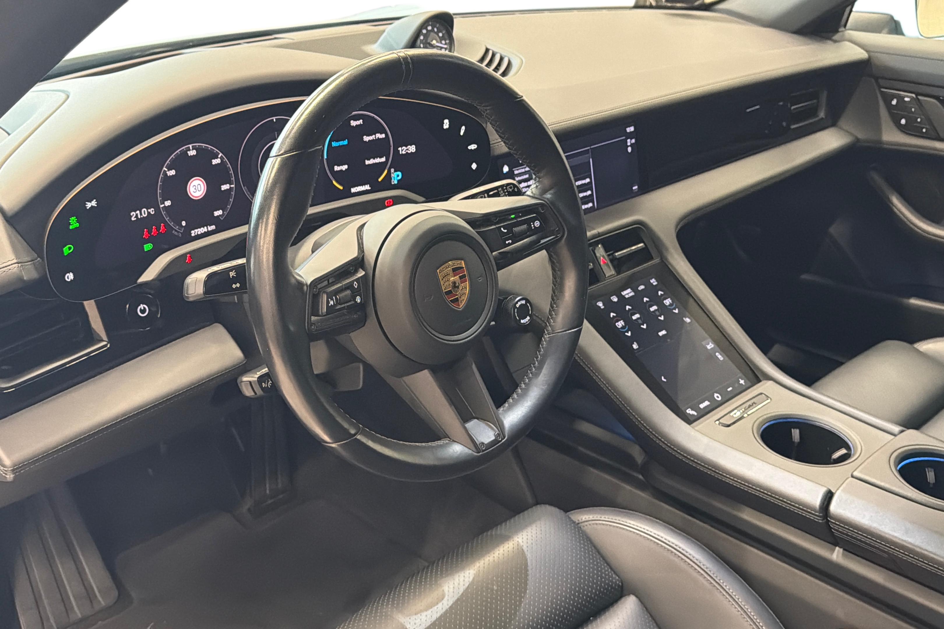 Porsche Taycan 4S Cross Turismo 2023, kuva 6/28