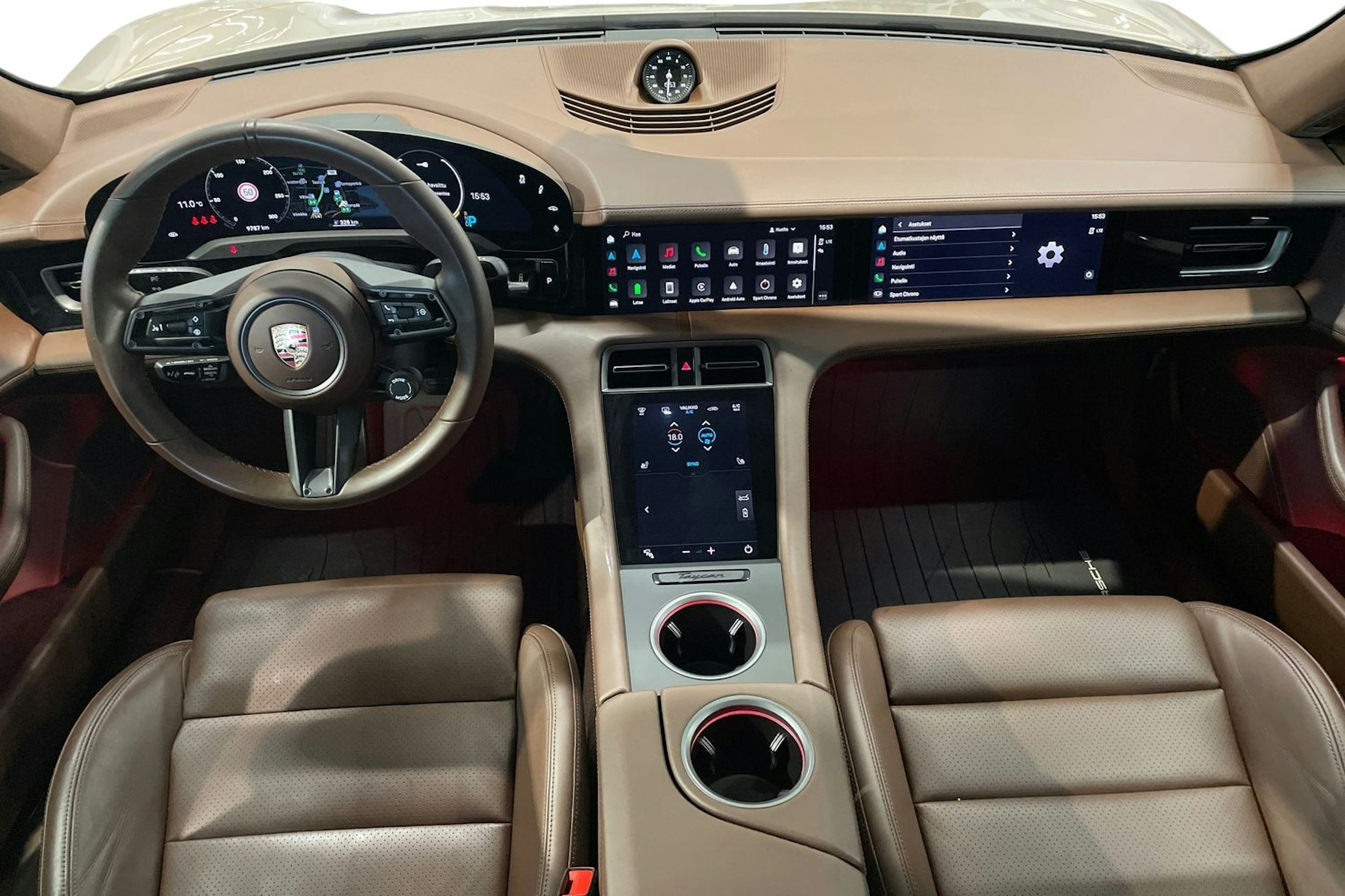 Ruskea (beige) Porsche Taycan 2024 kuva 7.